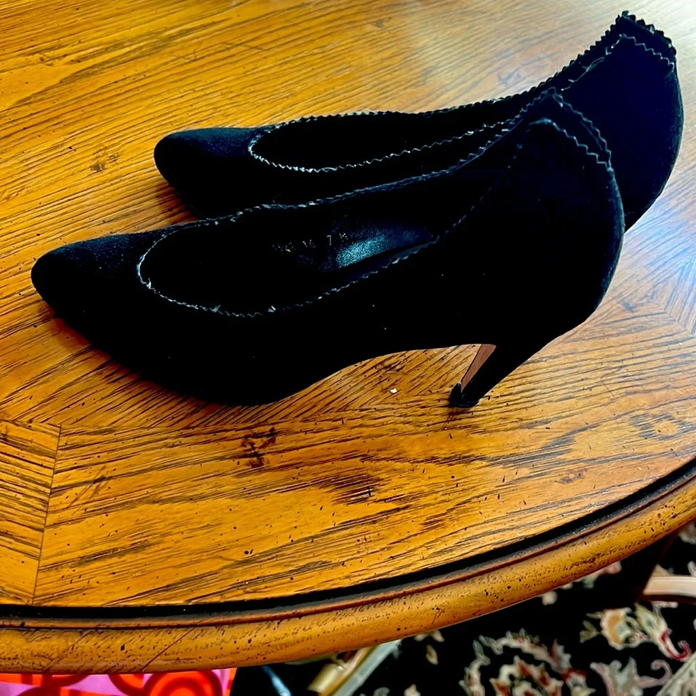 MissDivaFromUK BlackSuede 3”pierced heel (curved) ScallopedTrim Splitsuede@ankle